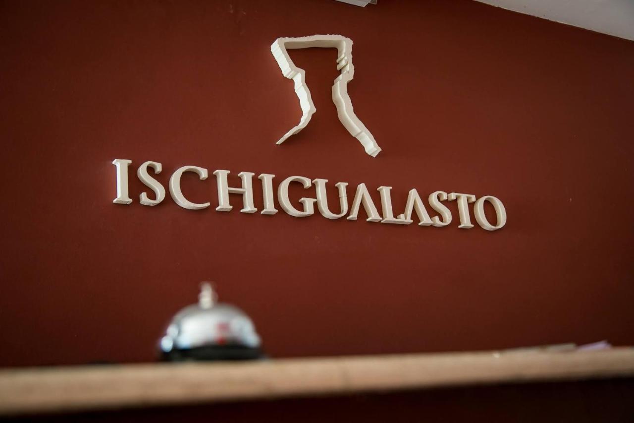 Hotel Ischigualasto ซานฮวน ภายนอก รูปภาพ